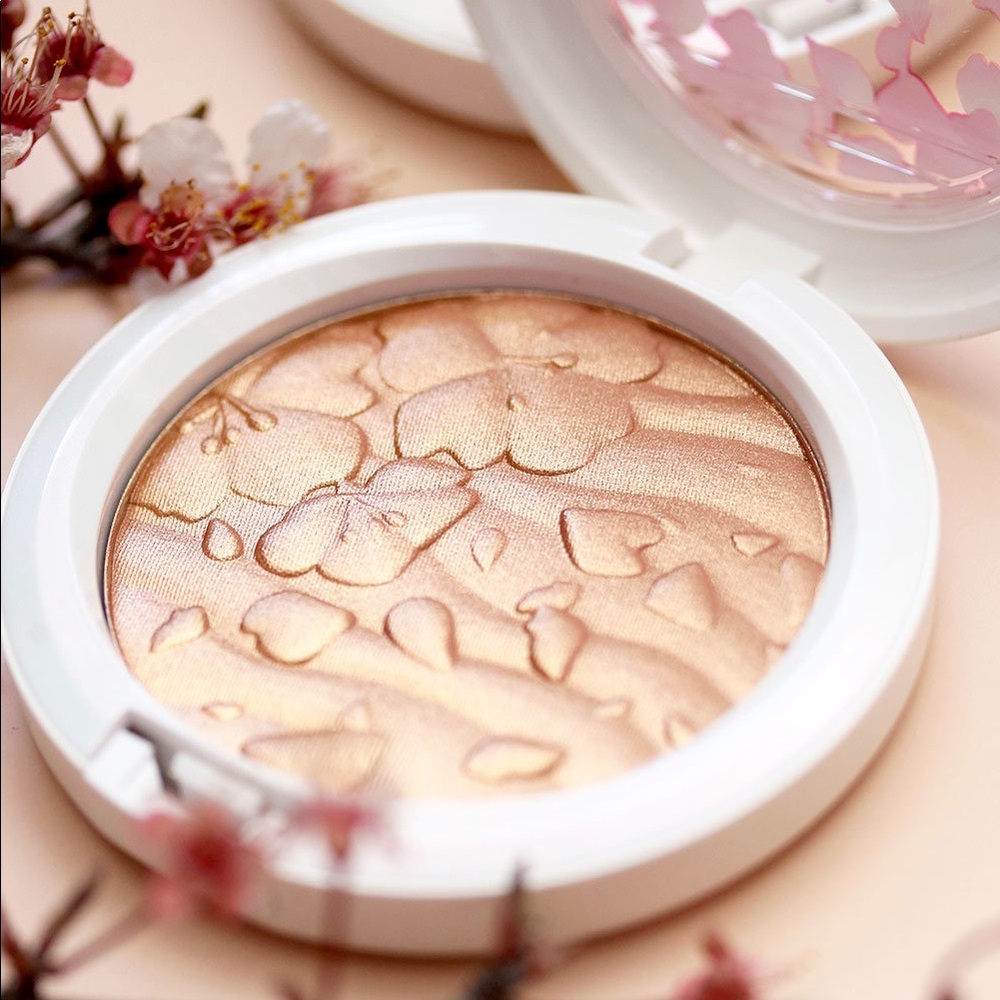 🌸 MAC 🌸 BOOM BOOM BOOM highlighter and gloss - Picture 5 of 5